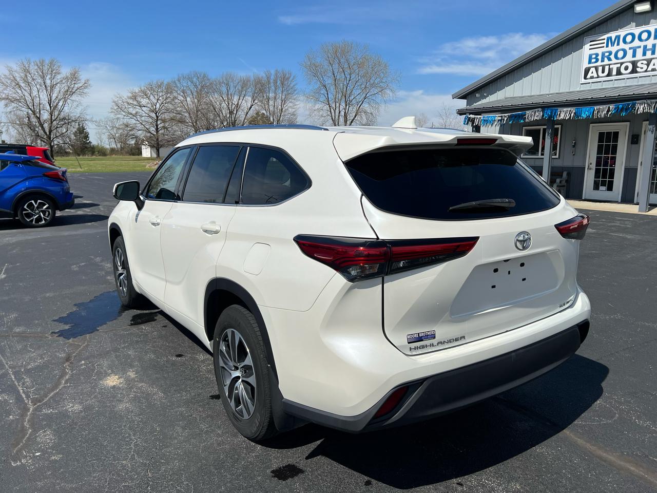 Toyota Highlander XLE AWD (Natl) 2021