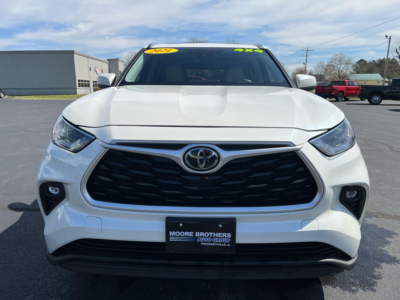 Toyota Highlander XLE AWD (Natl) 2021