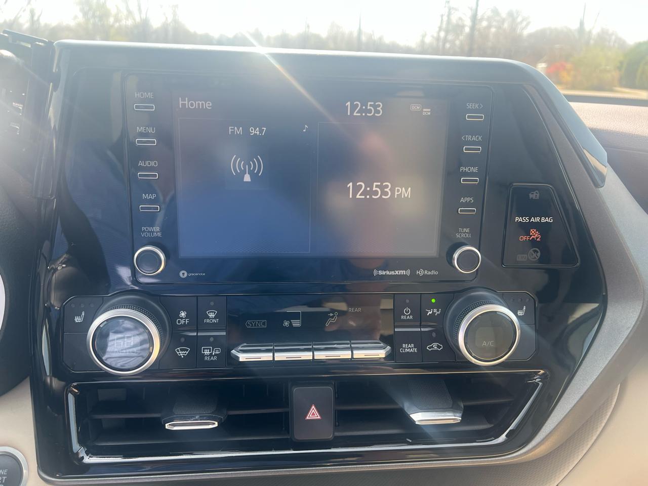 Toyota Highlander XLE AWD (Natl) 2021