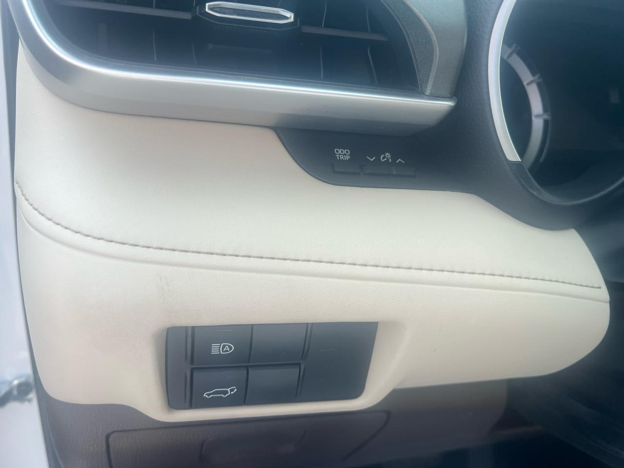 Toyota Highlander XLE AWD (Natl) 2021