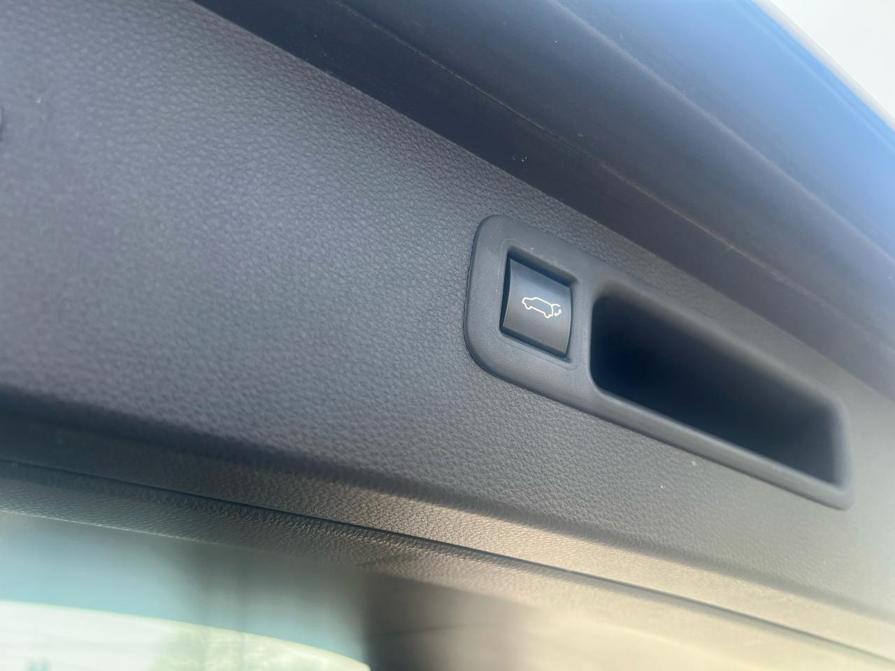 Toyota Highlander XLE AWD (Natl) 2021