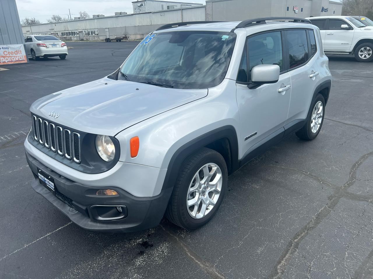 Jeep Renegade Latitude 4D SUV FWD 2015