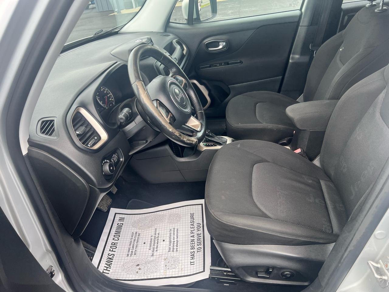 Jeep Renegade Latitude 4D SUV FWD 2015