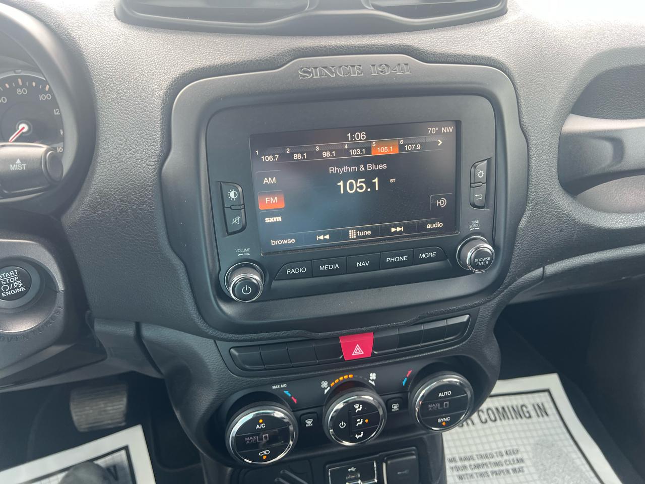 Jeep Renegade Latitude 4D SUV FWD 2015