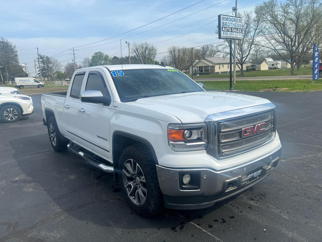 2015 GMC Sierra 1500 4WD Double Cab 143.5" SLT