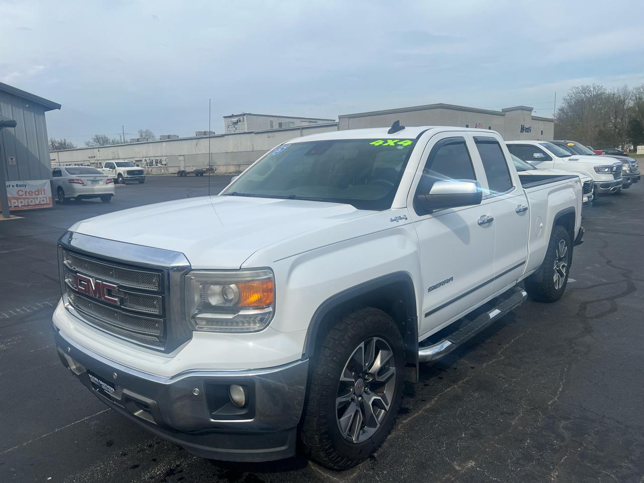 GMC Sierra 1500 4WD Double Cab 143.5" SLT 2015