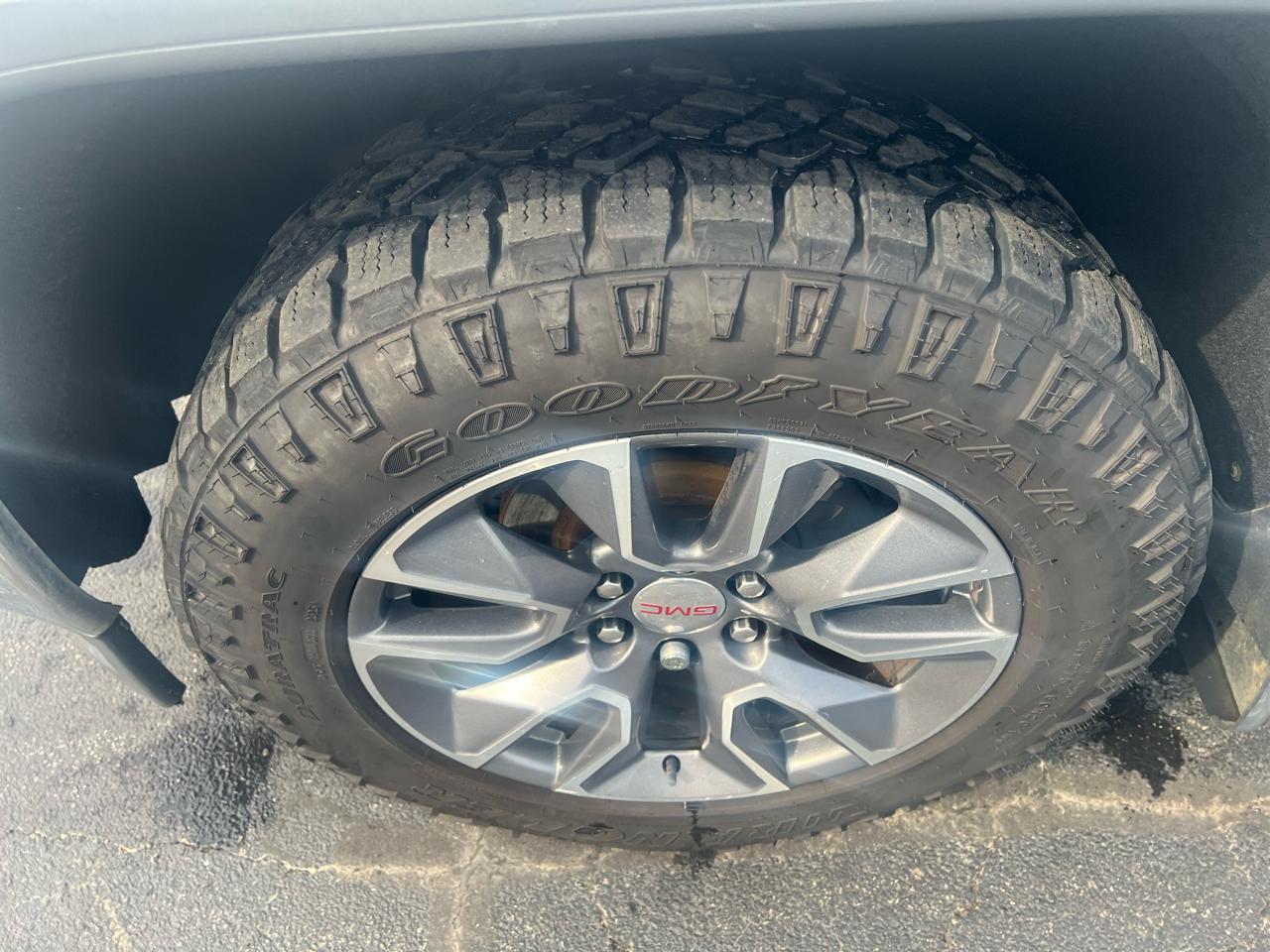 GMC Sierra 1500 4WD Double Cab 143.5" SLT 2015