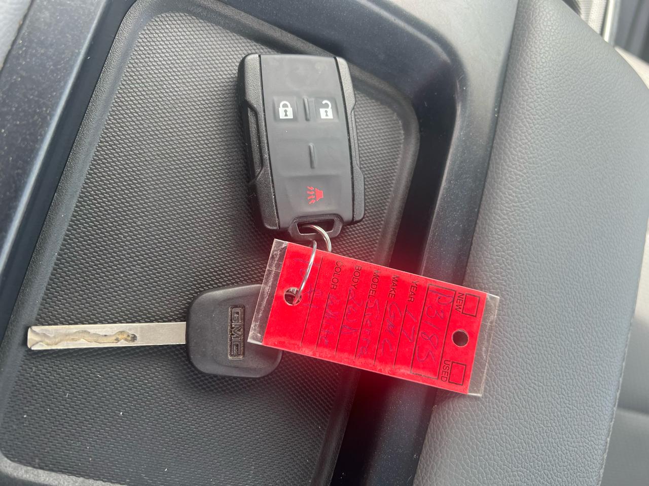 GMC Sierra 1500 2WD Reg Cab 133.0" 2017