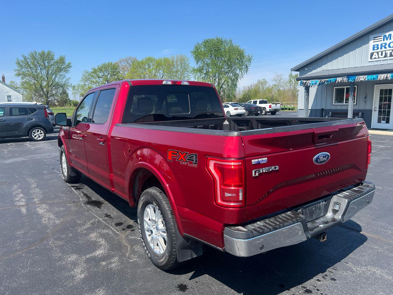 Ford F-150 4WD SuperCrew 150" Lariat 2016