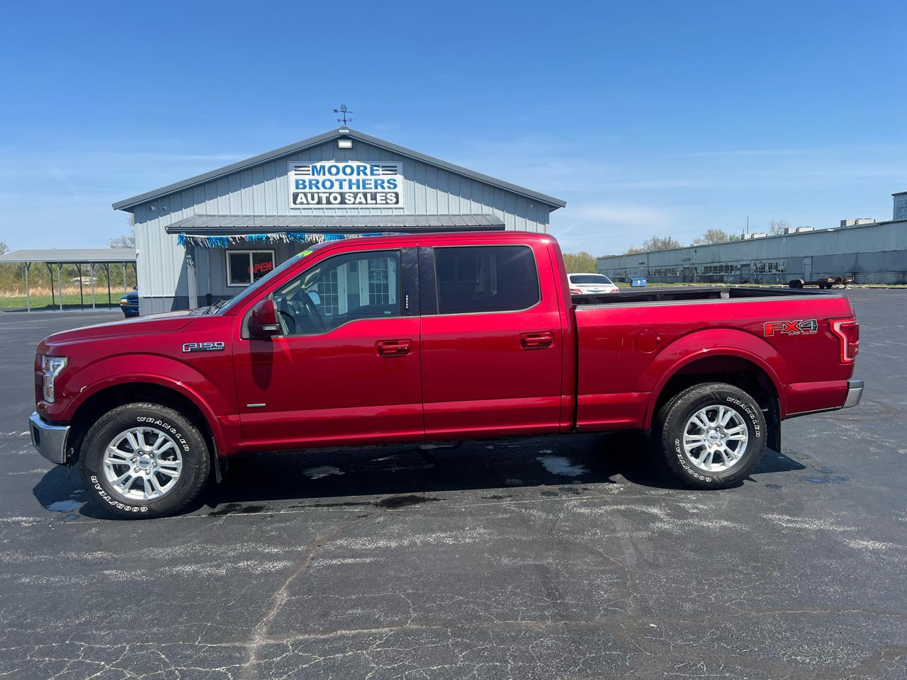 Ford F-150 4WD SuperCrew 150" Lariat 2016