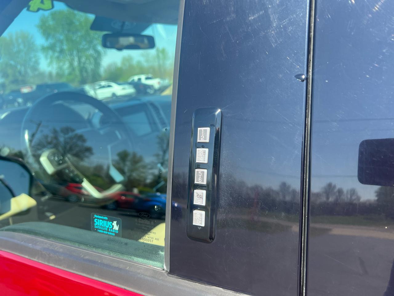 Ford F-150 4WD SuperCrew 150" Lariat 2016