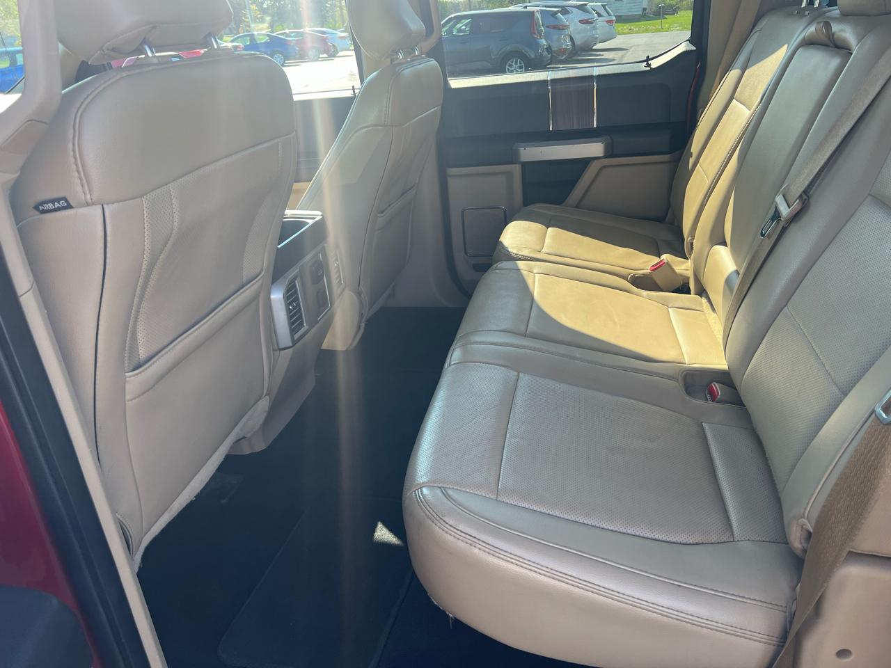 Ford F-150 4WD SuperCrew 150" Lariat 2016