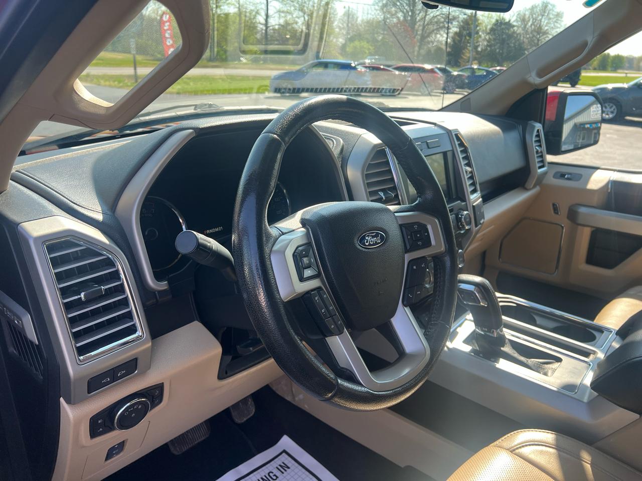 Ford F-150 4WD SuperCrew 150" Lariat 2016