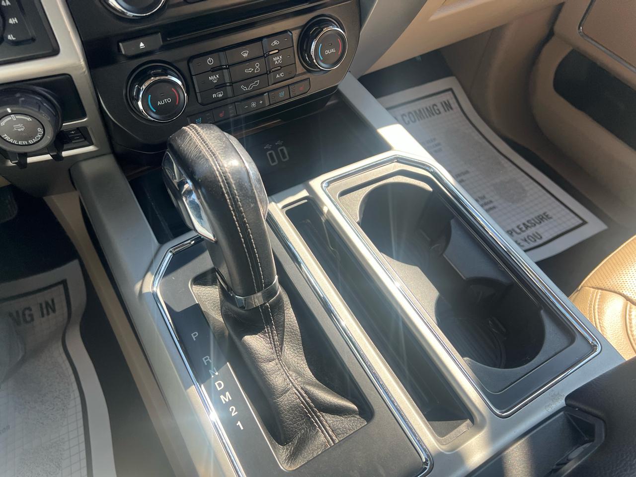 Ford F-150 4WD SuperCrew 150" Lariat 2016