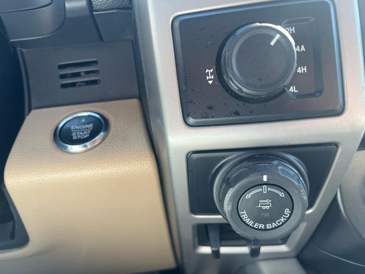 Ford F-150 4WD SuperCrew 150" Lariat 2016