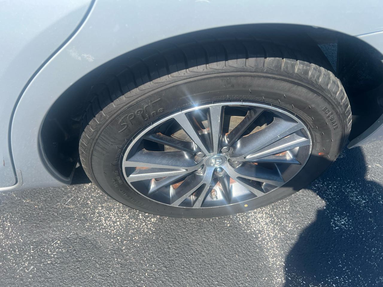 Toyota Corolla 4dr Sdn CVT LE Plus (Natl) 2016