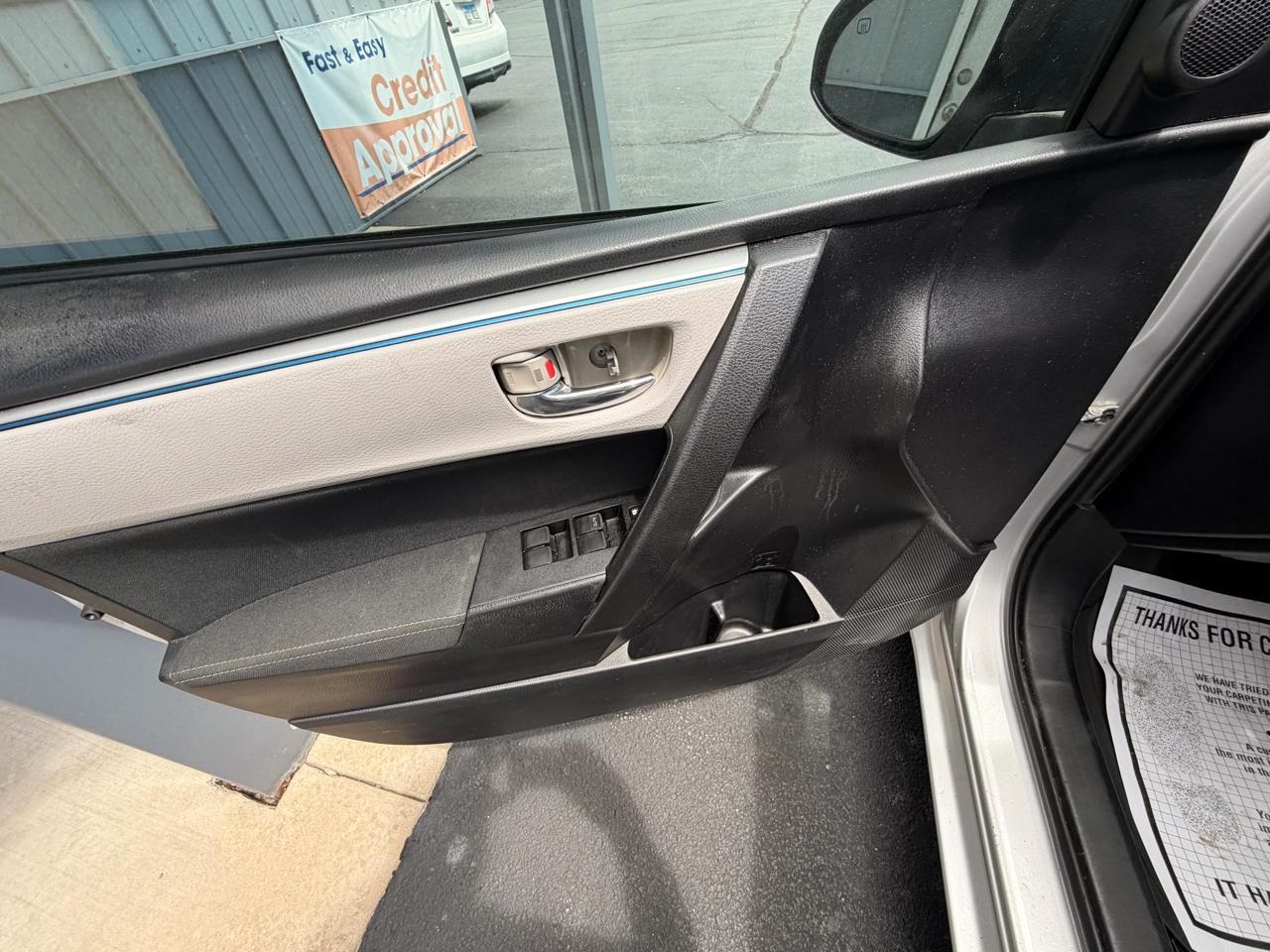 Toyota Corolla 4dr Sdn CVT LE Plus (Natl) 2016