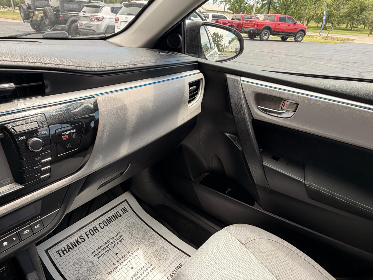 Toyota Corolla 4dr Sdn CVT LE Plus (Natl) 2016