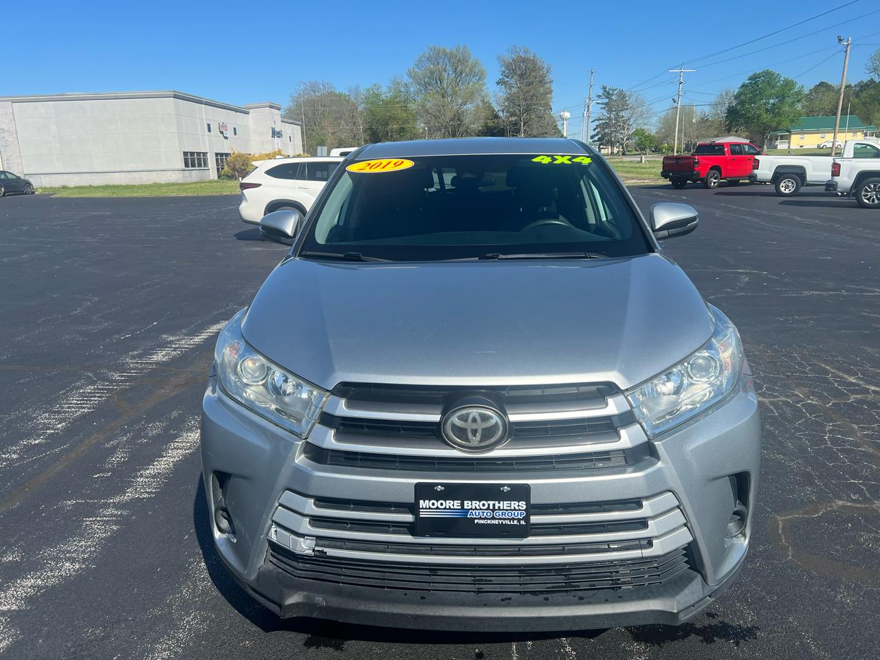 Toyota Highlander LE V6 AWD (Natl) 2019