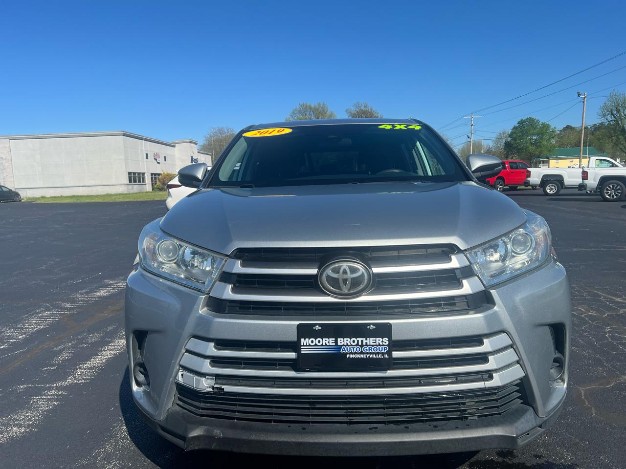 Toyota Highlander LE V6 AWD (Natl) 2019