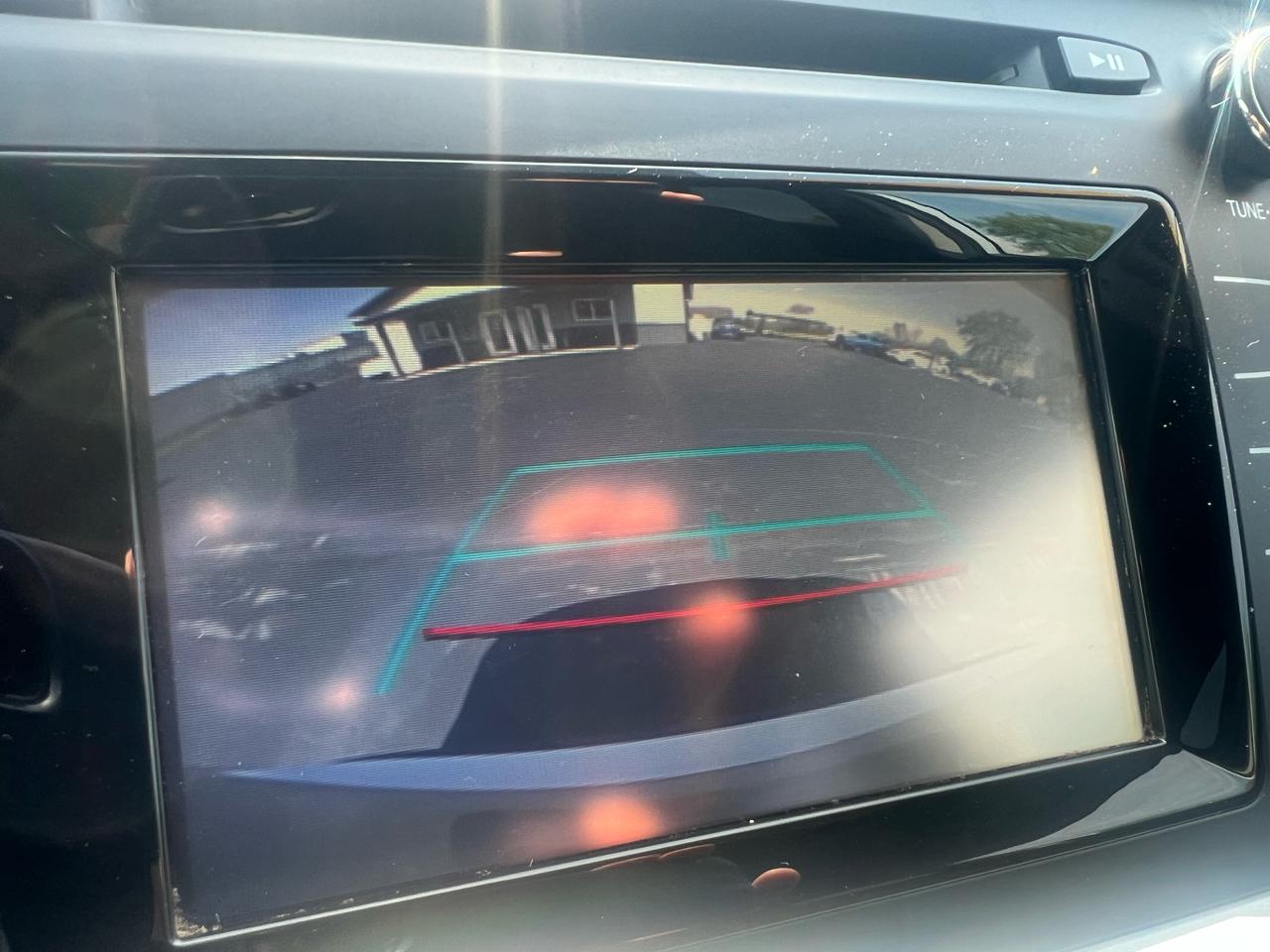 Toyota Highlander LE V6 AWD (Natl) 2019