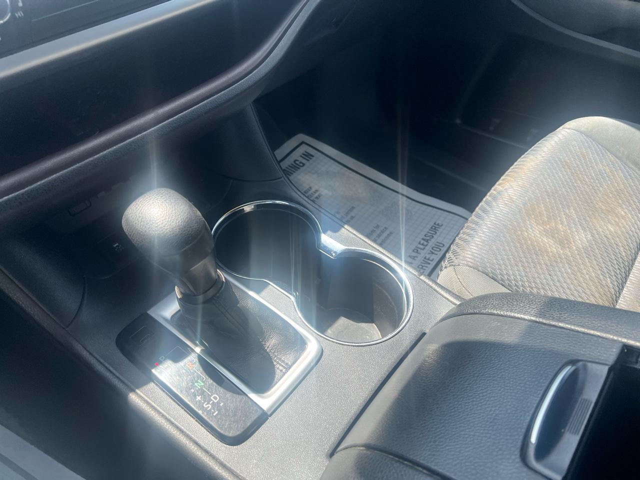 Toyota Highlander LE V6 AWD (Natl) 2019