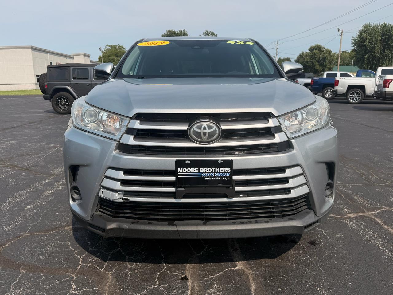 Toyota Highlander LE V6 AWD (Natl) 2019