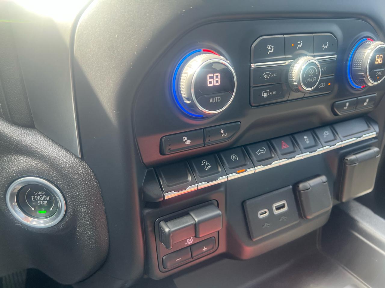 Chevrolet Silverado 1500 4WD Crew Cab 147" RST 2020