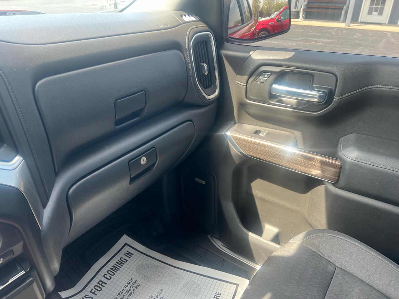 Chevrolet Silverado 1500 4WD Crew Cab 147" RST 2020