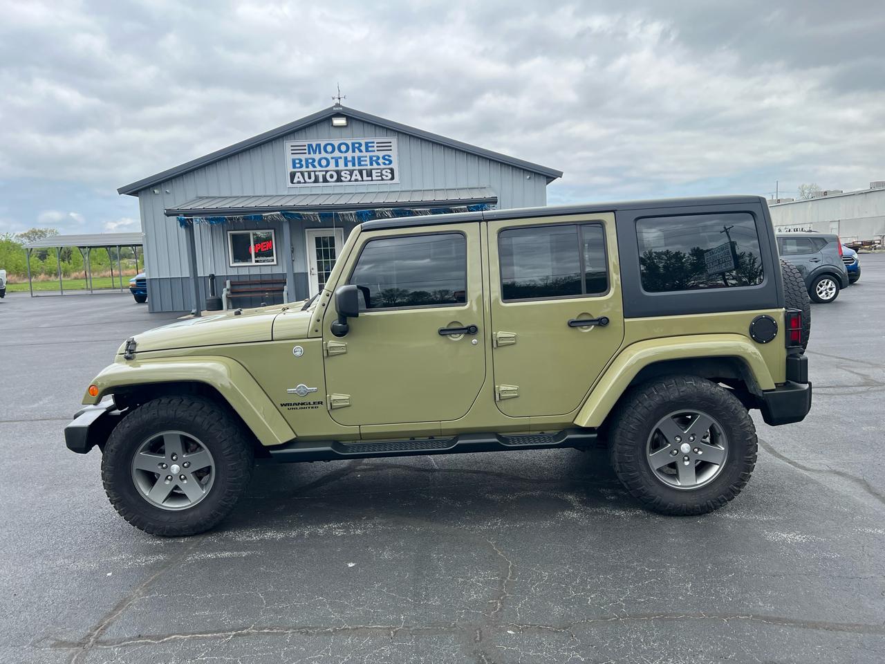 Jeep Wrangler Unlimited 4WD 4dr Freedom Edition *Ltd Avail* 2013