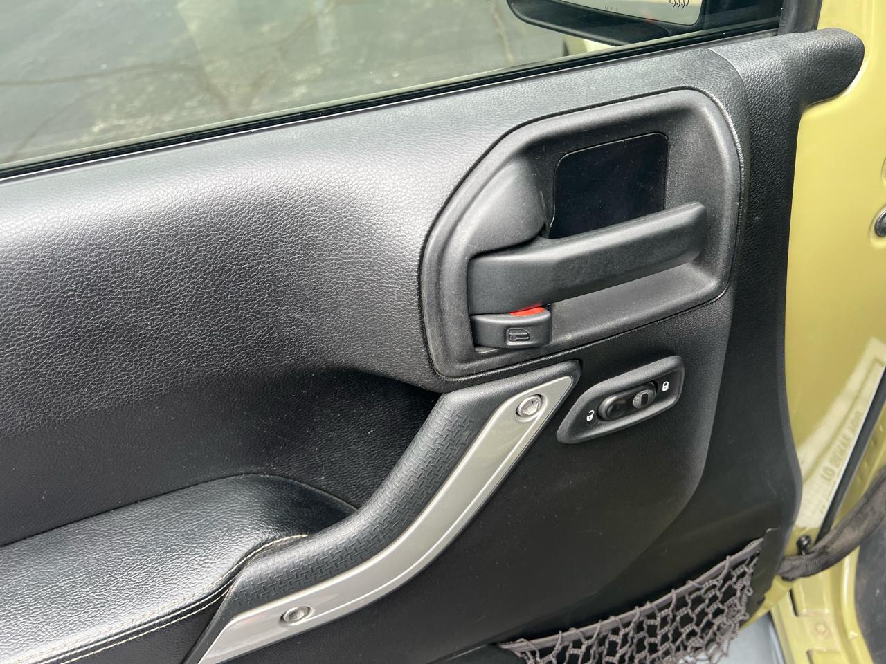 Jeep Wrangler Unlimited 4WD 4dr Freedom Edition *Ltd Avail* 2013