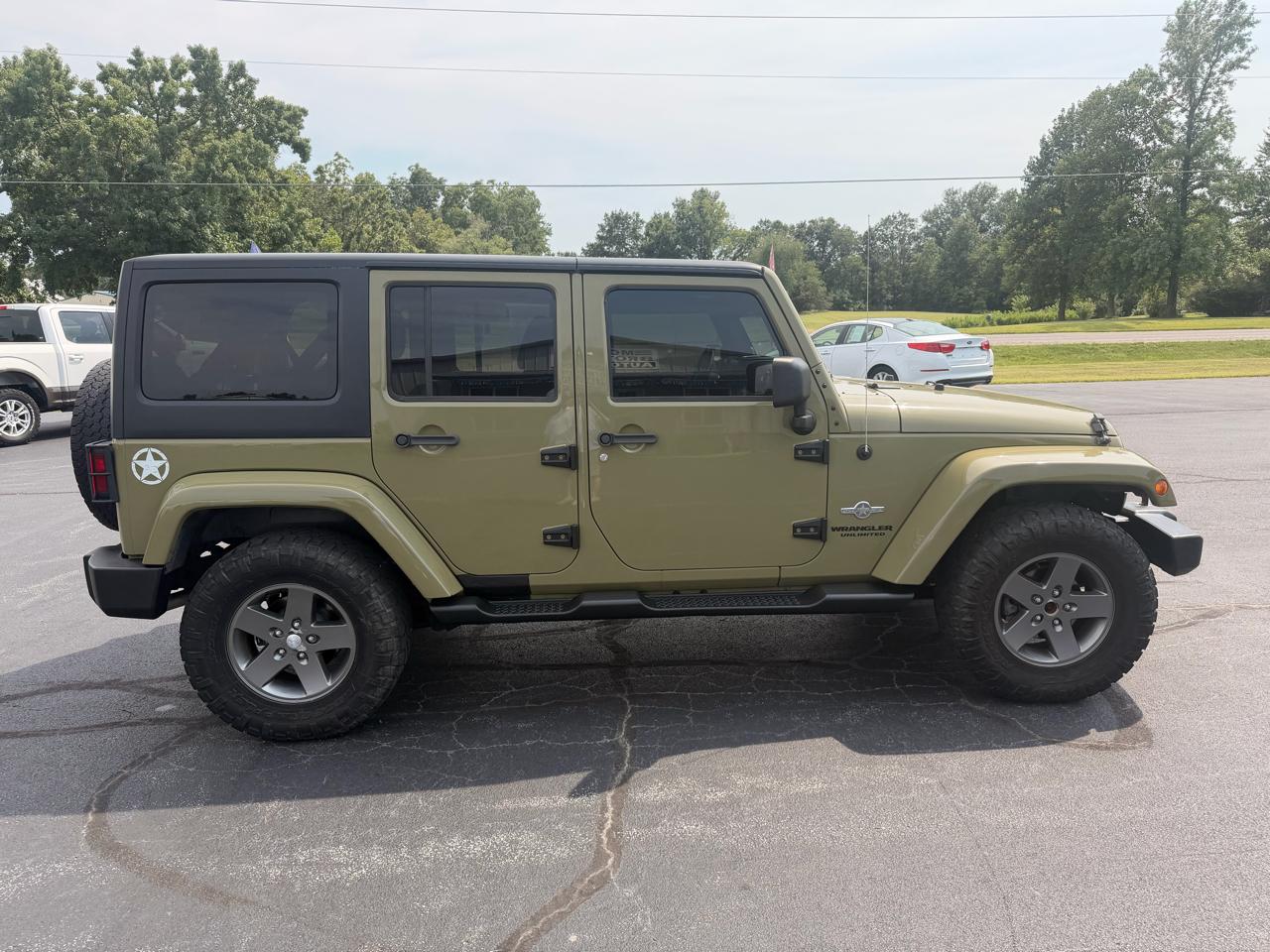 Jeep Wrangler Unlimited 4WD 4dr Freedom Edition *Ltd Avail* 2013