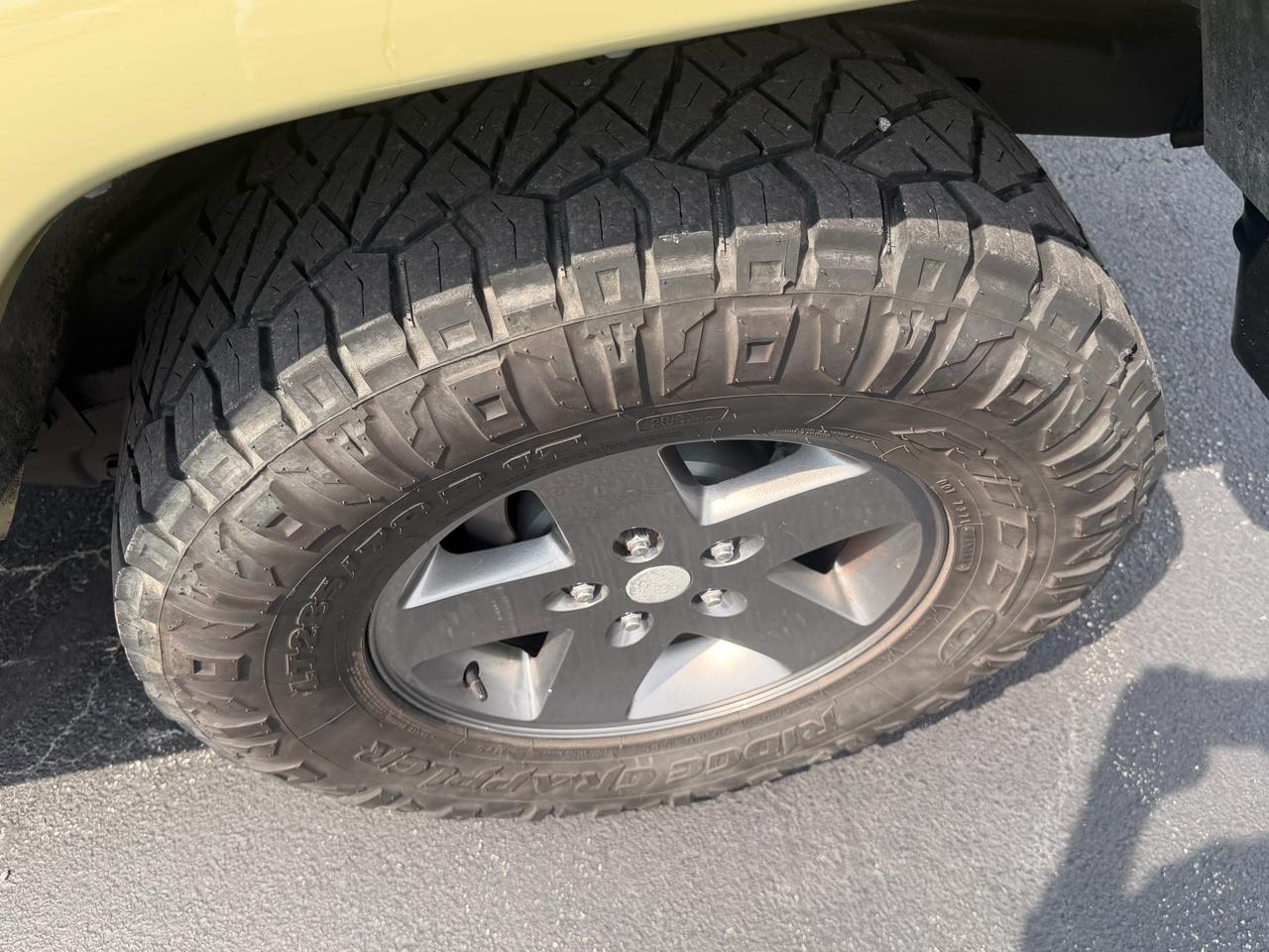 Jeep Wrangler Unlimited 4WD 4dr Freedom Edition *Ltd Avail* 2013