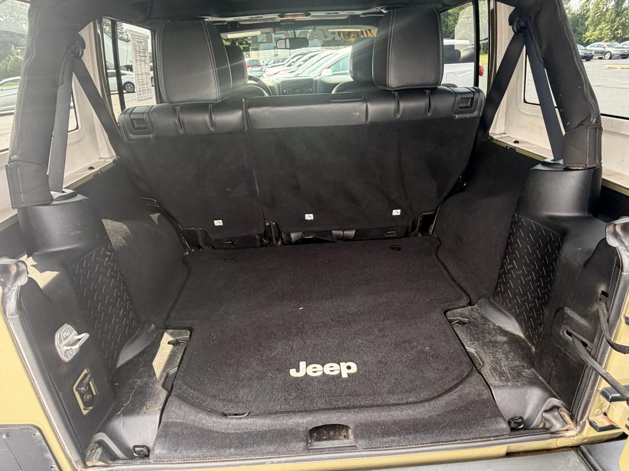 Jeep Wrangler Unlimited 4WD 4dr Freedom Edition *Ltd Avail* 2013