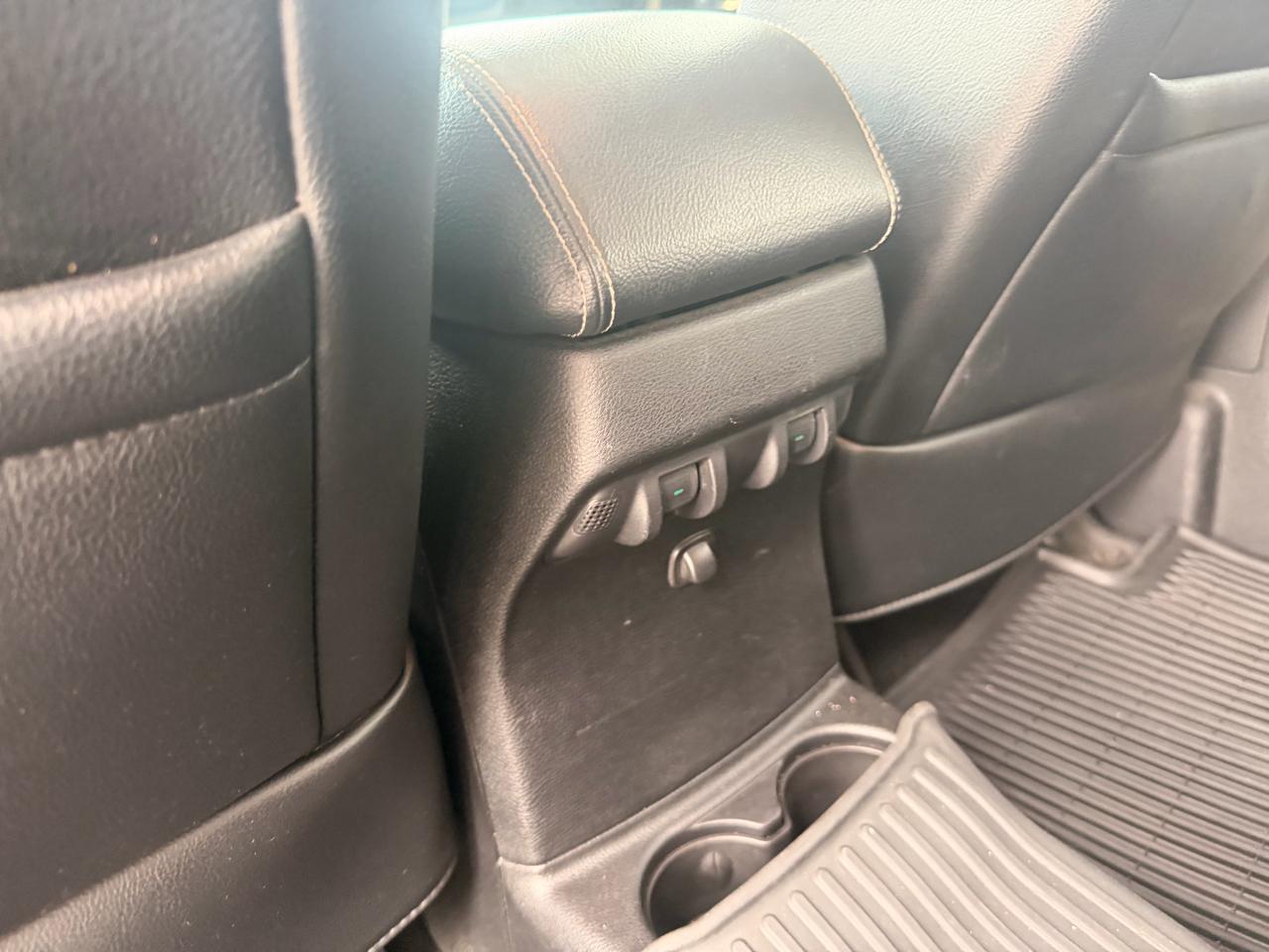 Jeep Wrangler Unlimited 4WD 4dr Freedom Edition *Ltd Avail* 2013