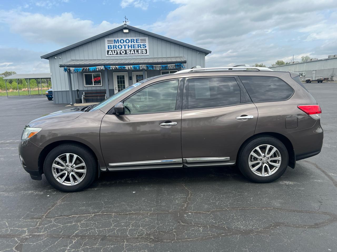 Nissan Pathfinder 2WD 4dr SL 2015