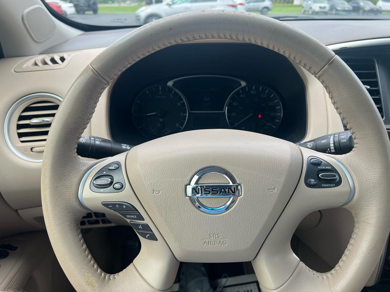 Nissan Pathfinder 2WD 4dr SL 2015