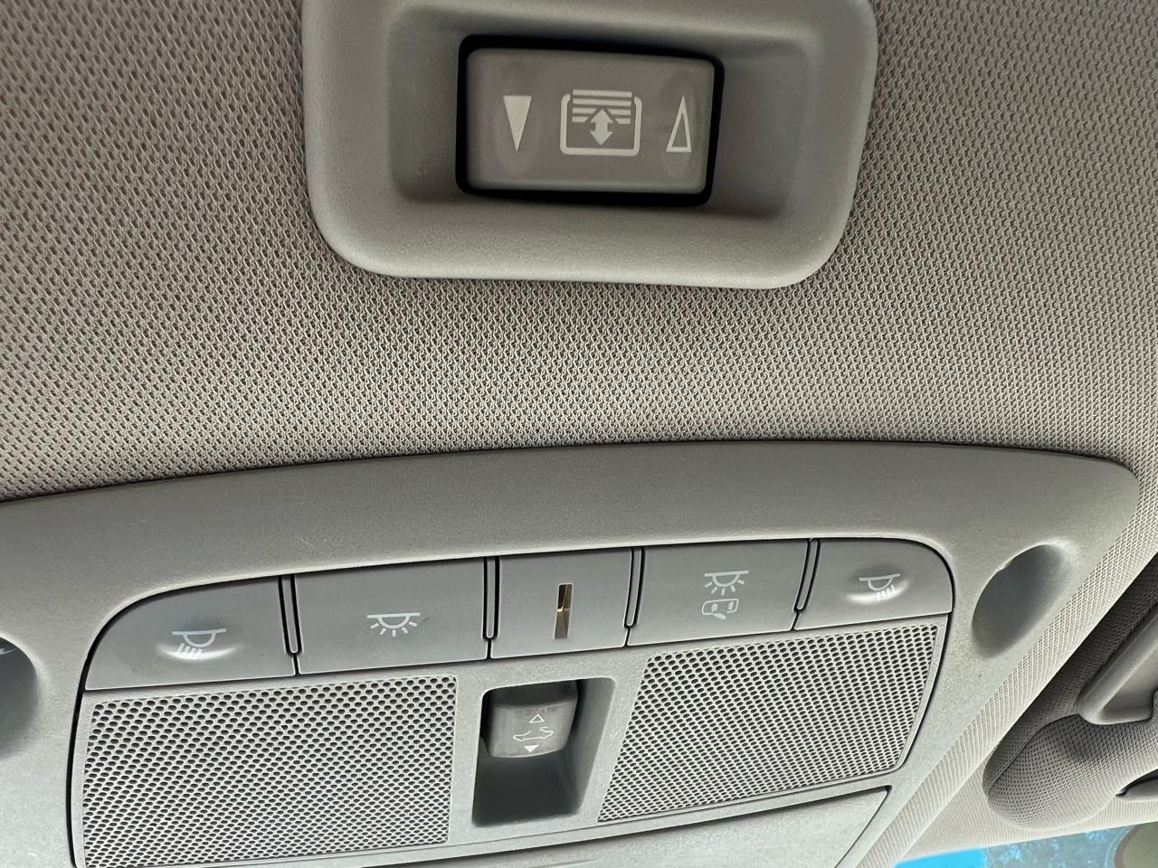 Nissan Pathfinder 2WD 4dr SL 2015