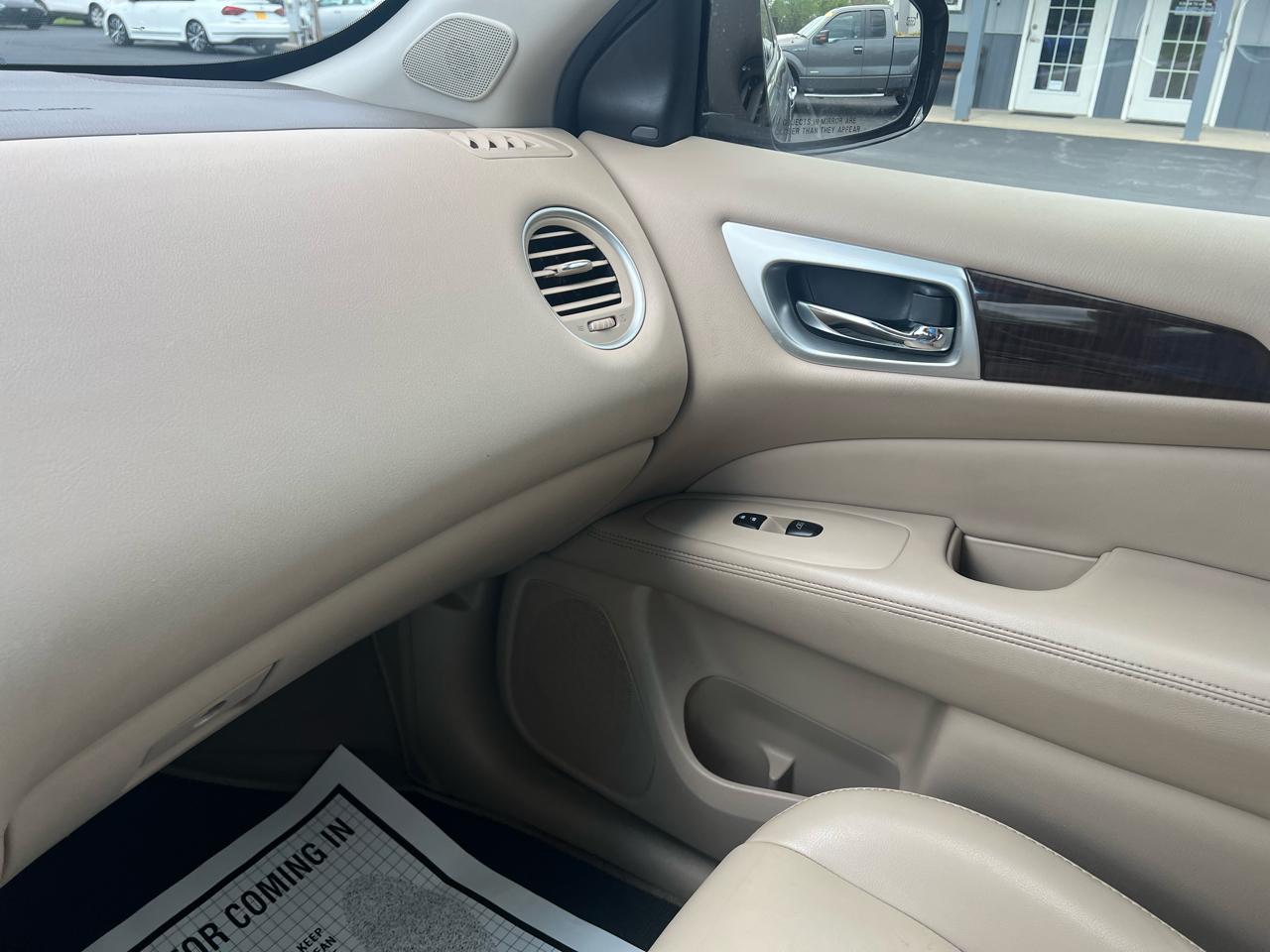 Nissan Pathfinder 2WD 4dr SL 2015