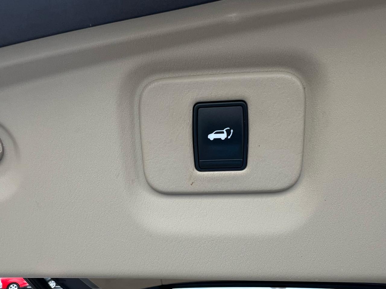 Nissan Pathfinder 2WD 4dr SL 2015