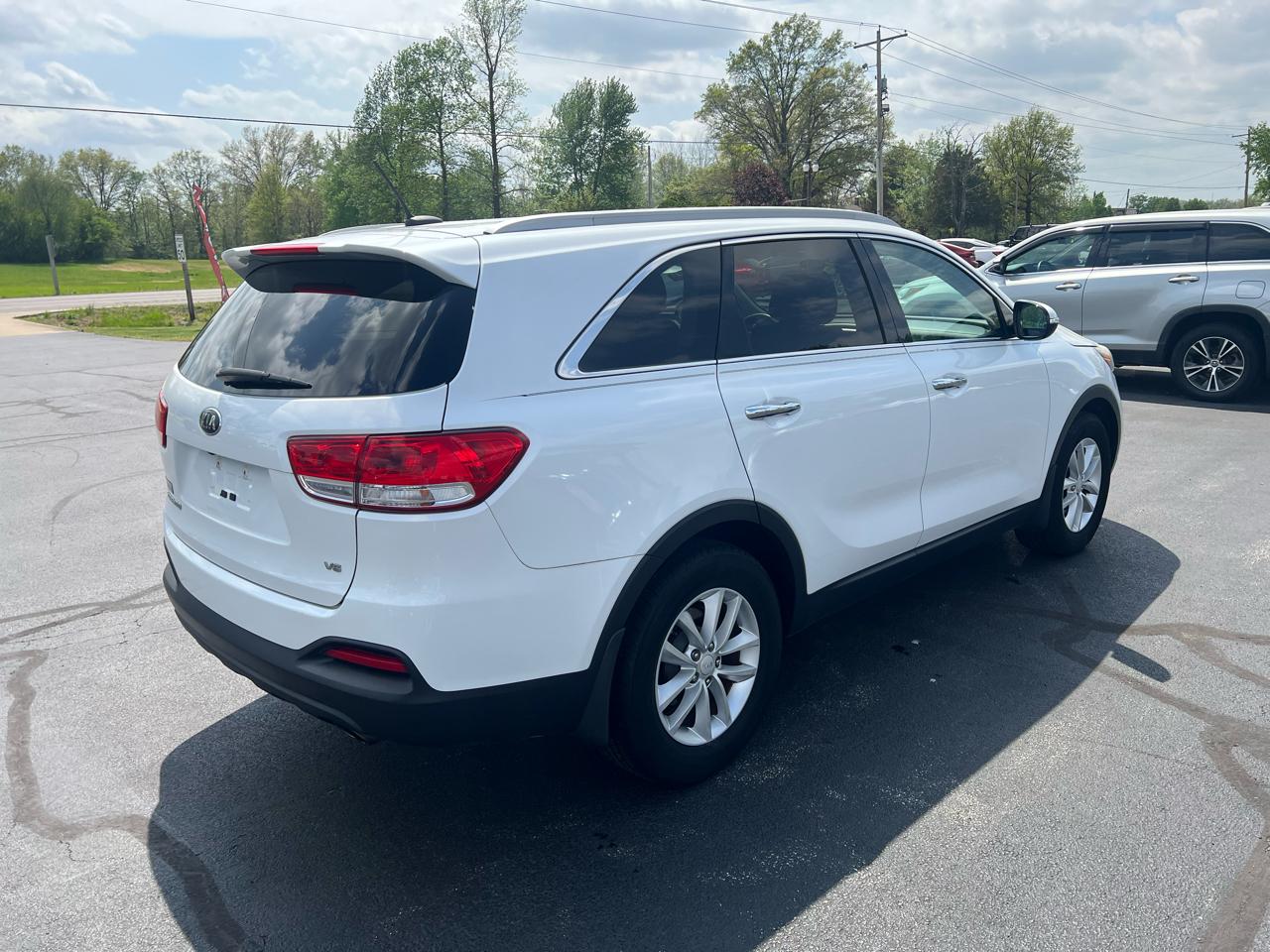 Kia Sorento FWD 4dr 3.3L LX 2016