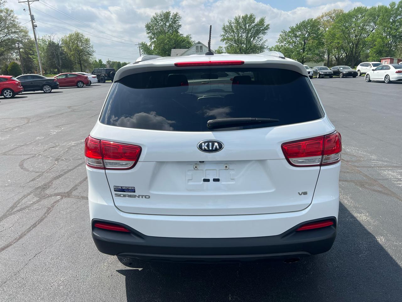 Kia Sorento FWD 4dr 3.3L LX 2016