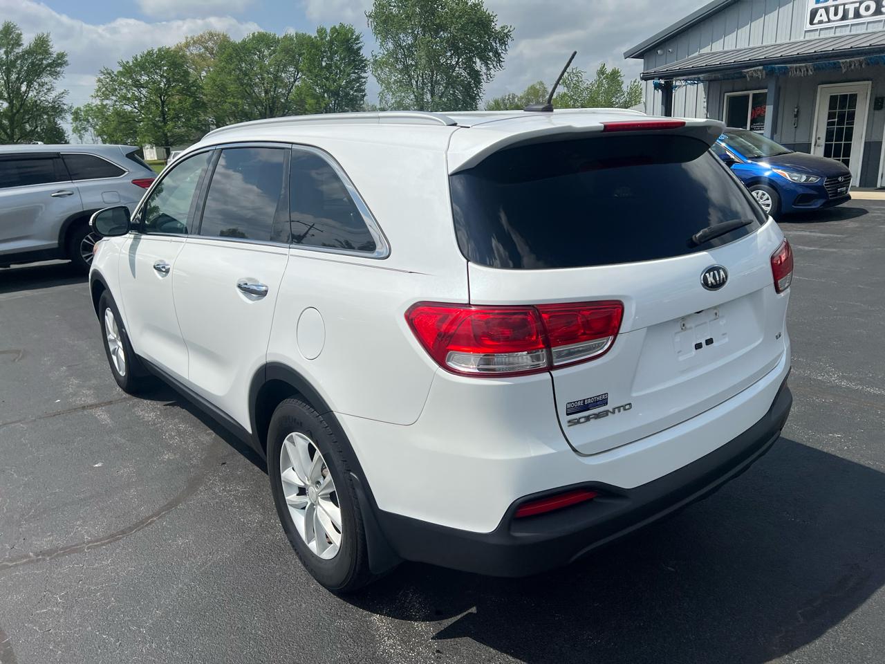 Kia Sorento FWD 4dr 3.3L LX 2016