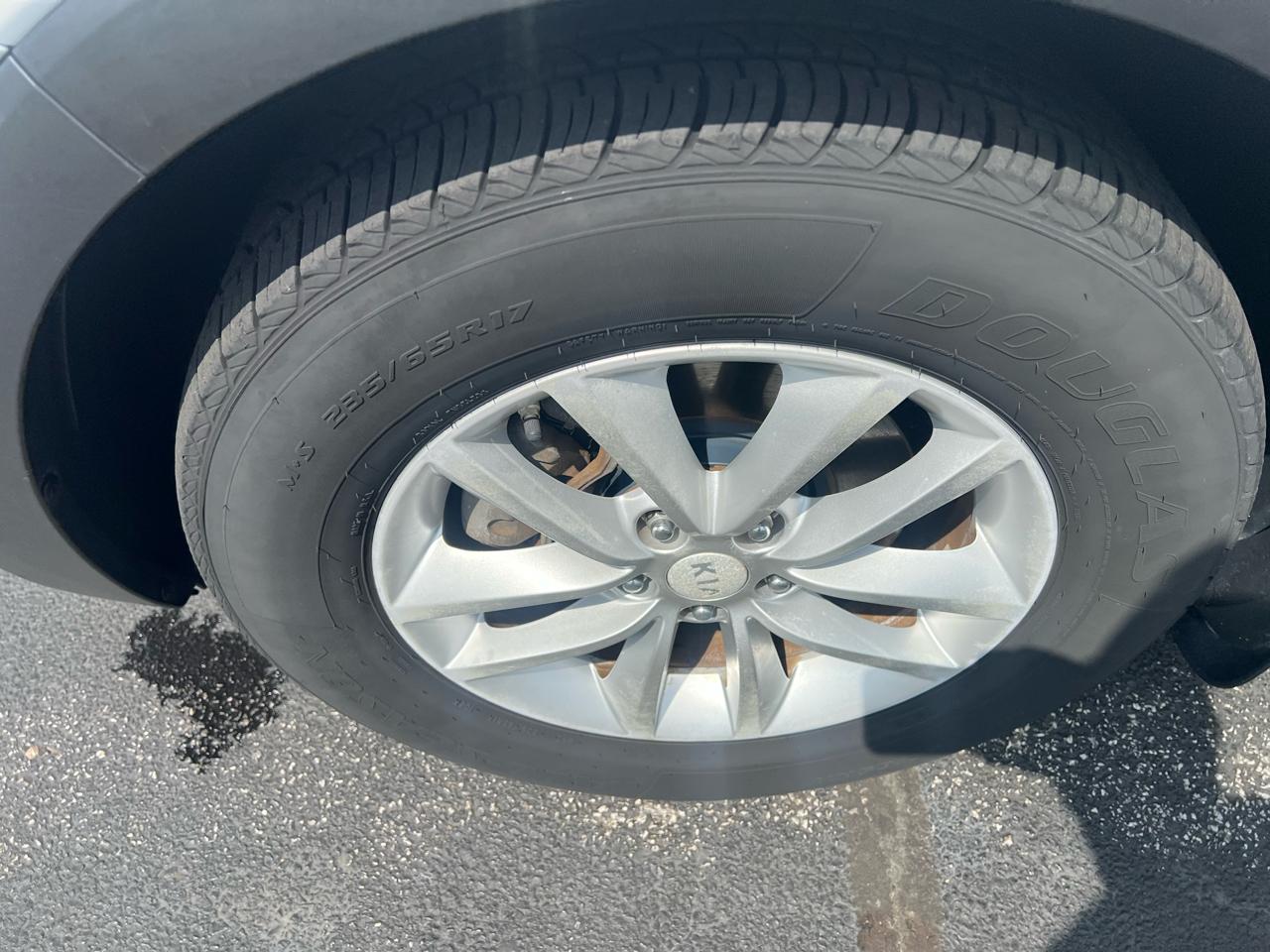 Kia Sorento FWD 4dr 3.3L LX 2016