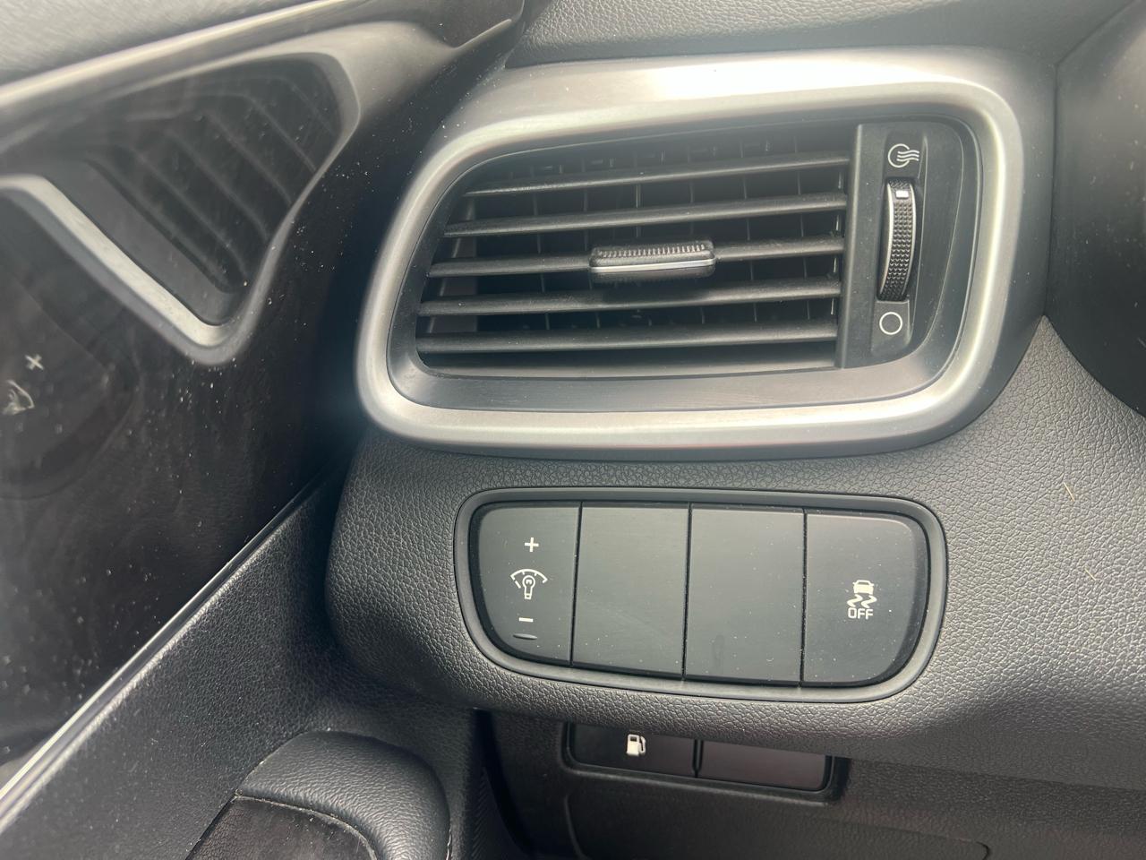 Kia Sorento FWD 4dr 3.3L LX 2016