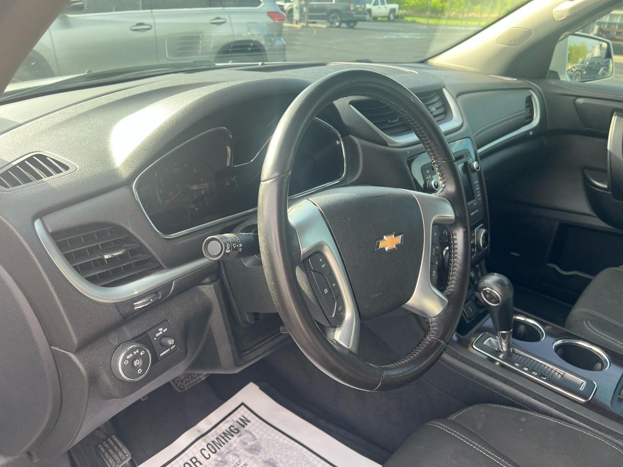 Chevrolet Traverse FWD 4dr LT w/1LT 2017