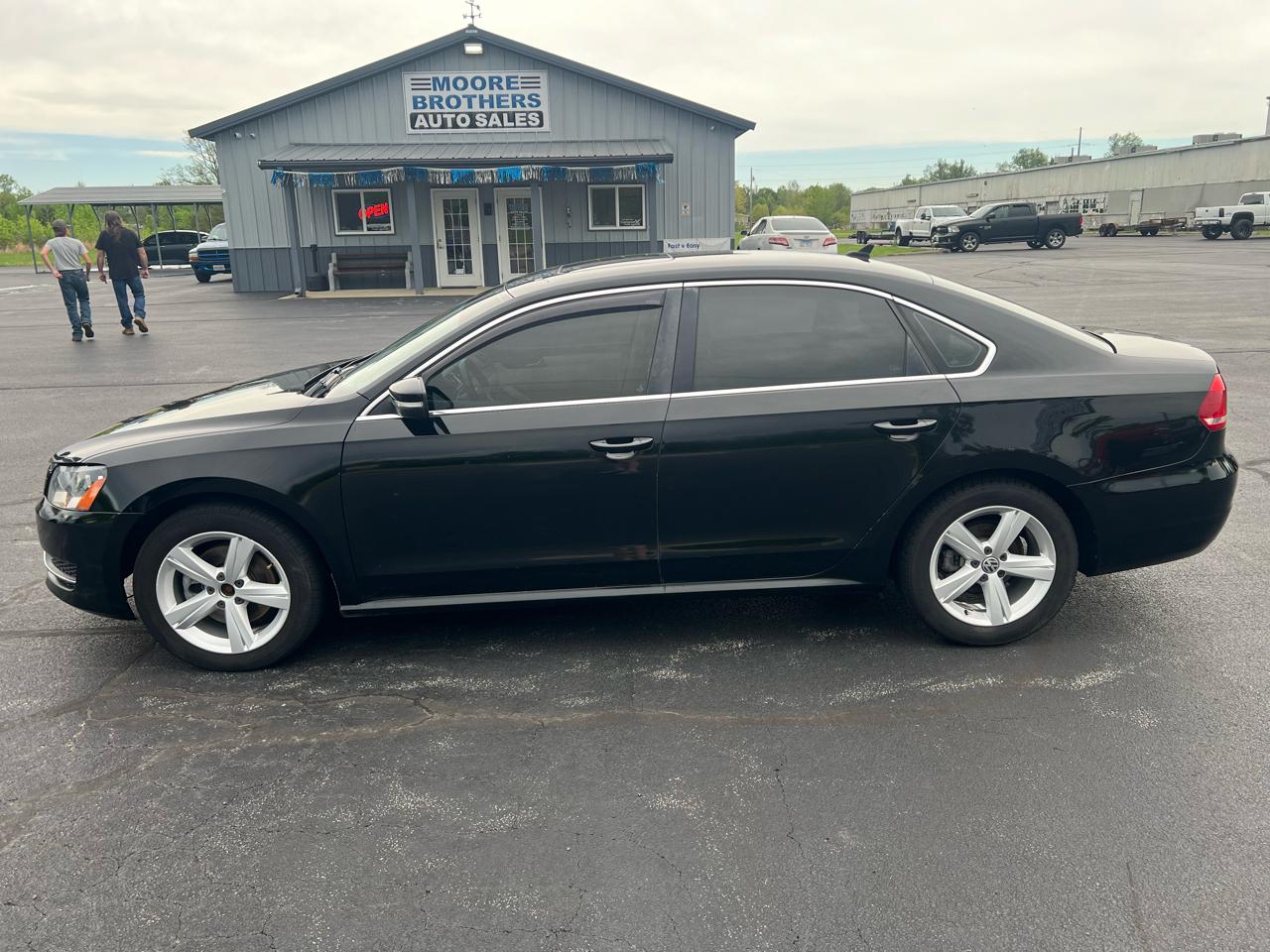 Volkswagen Passat 4dr Sdn 2.5L Auto SE 2013