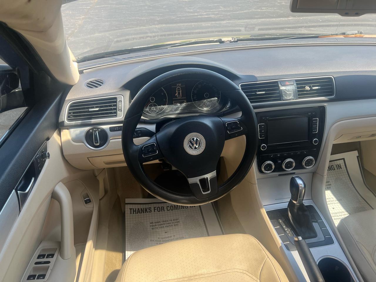 Volkswagen Passat 4dr Sdn 2.5L Auto SE 2013