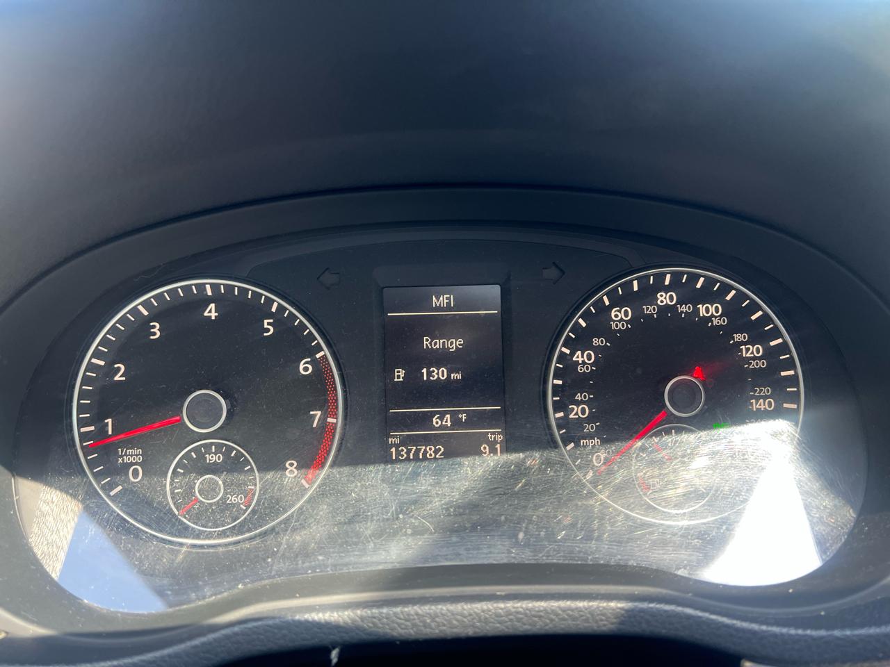 Volkswagen Passat 4dr Sdn 2.5L Auto SE 2013