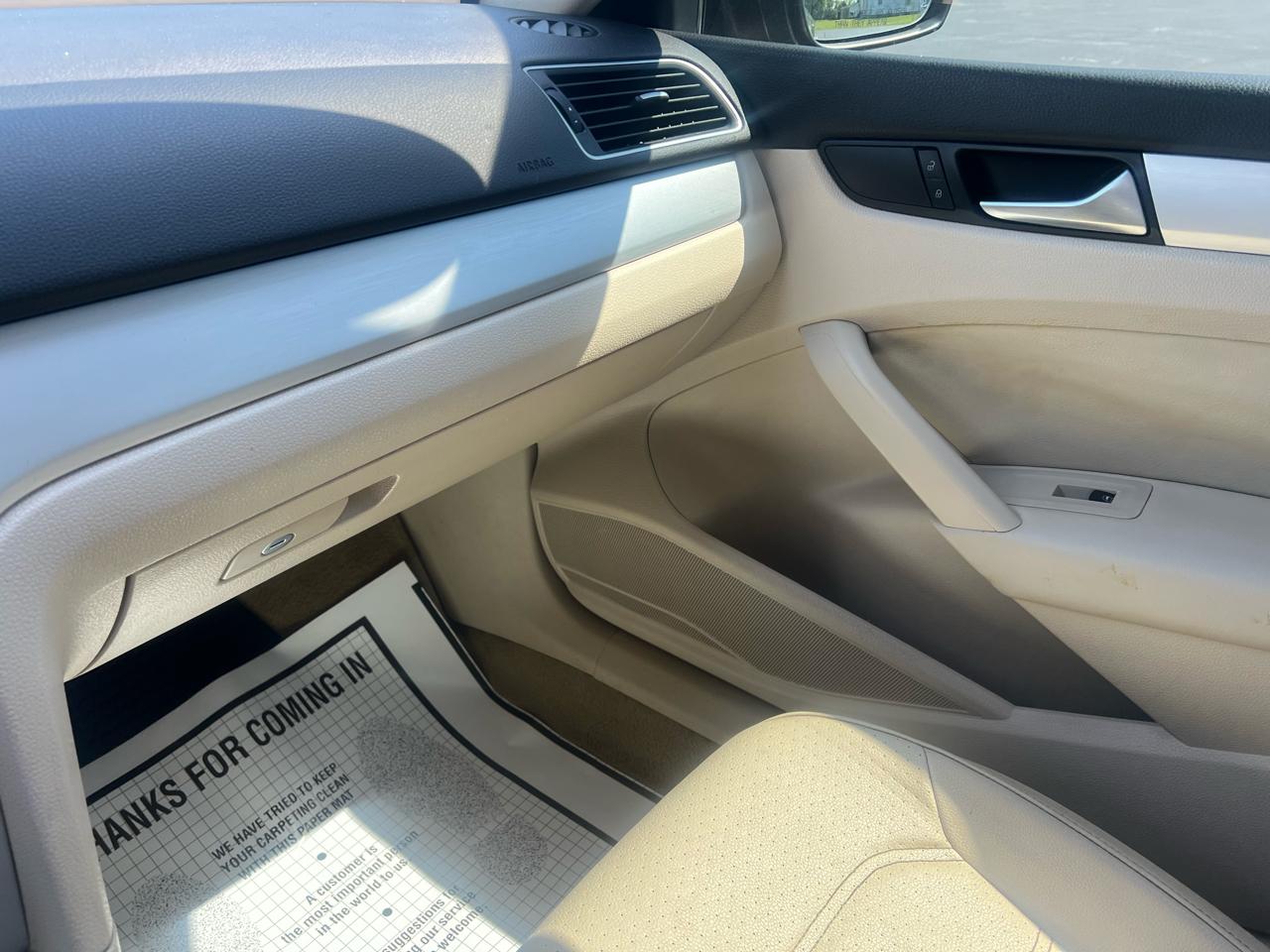 Volkswagen Passat 4dr Sdn 2.5L Auto SE 2013